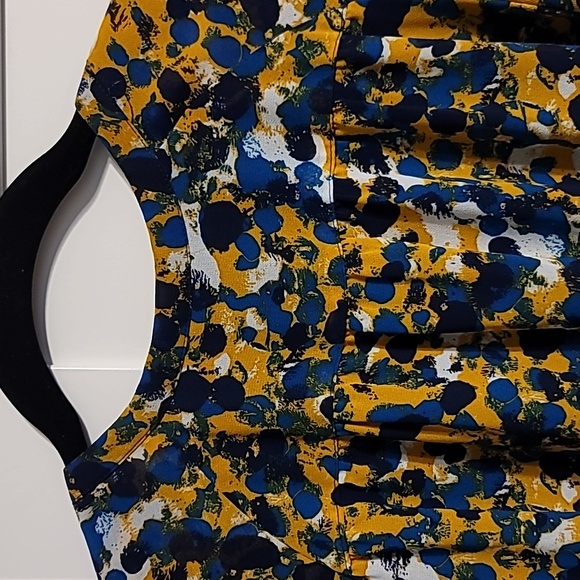 H&M Tunic Mini Dress Sz 8 Multi Abstract Flutter Sleeve V-Neck Pintucked Flowy - Picture 7 of 10